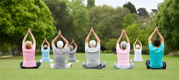 Rester actif après 55 ans sans jamais se brusquer